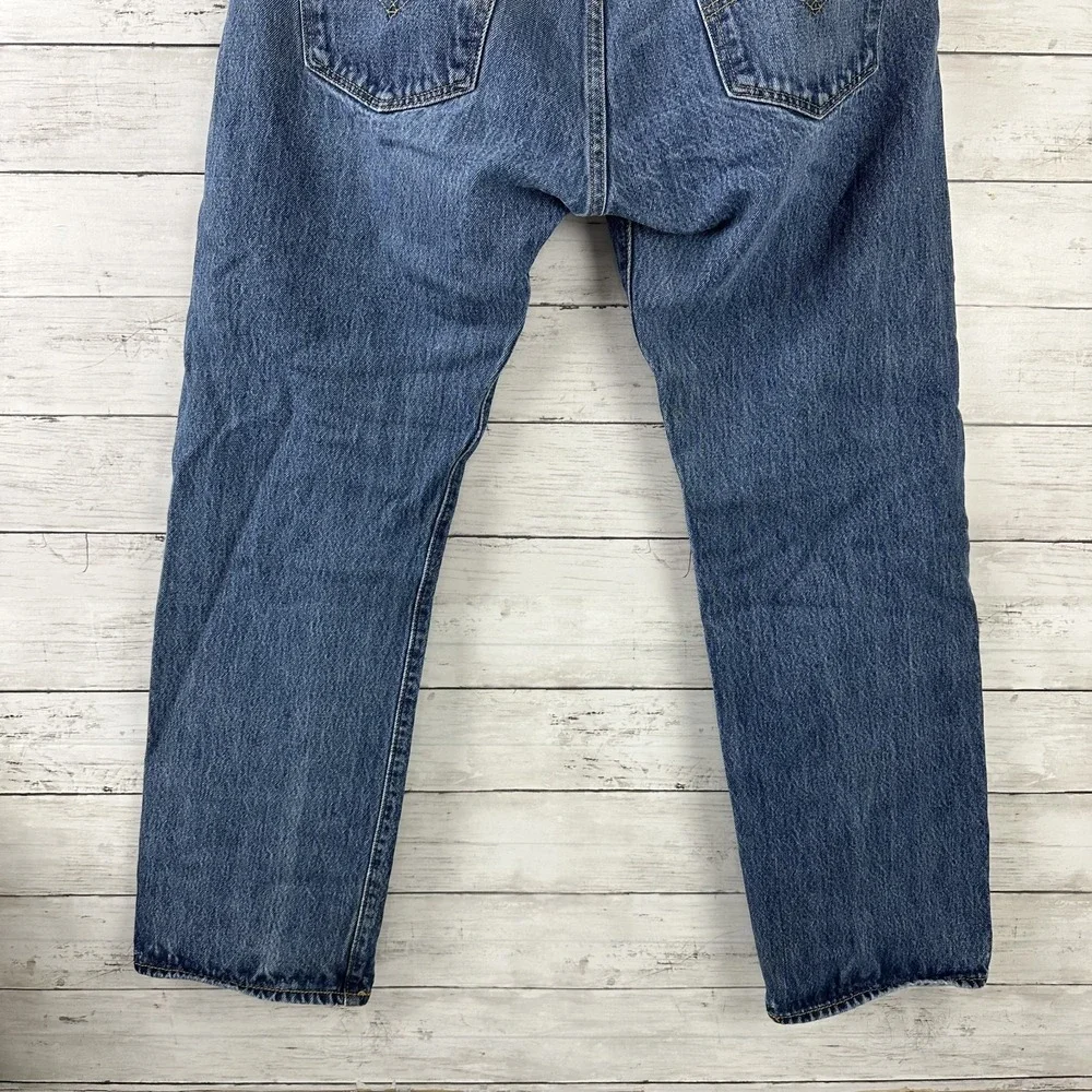 Levis 501 Denim Mens Jeans 34x30 blue Straight fit button fly (Measures 33X28.5)